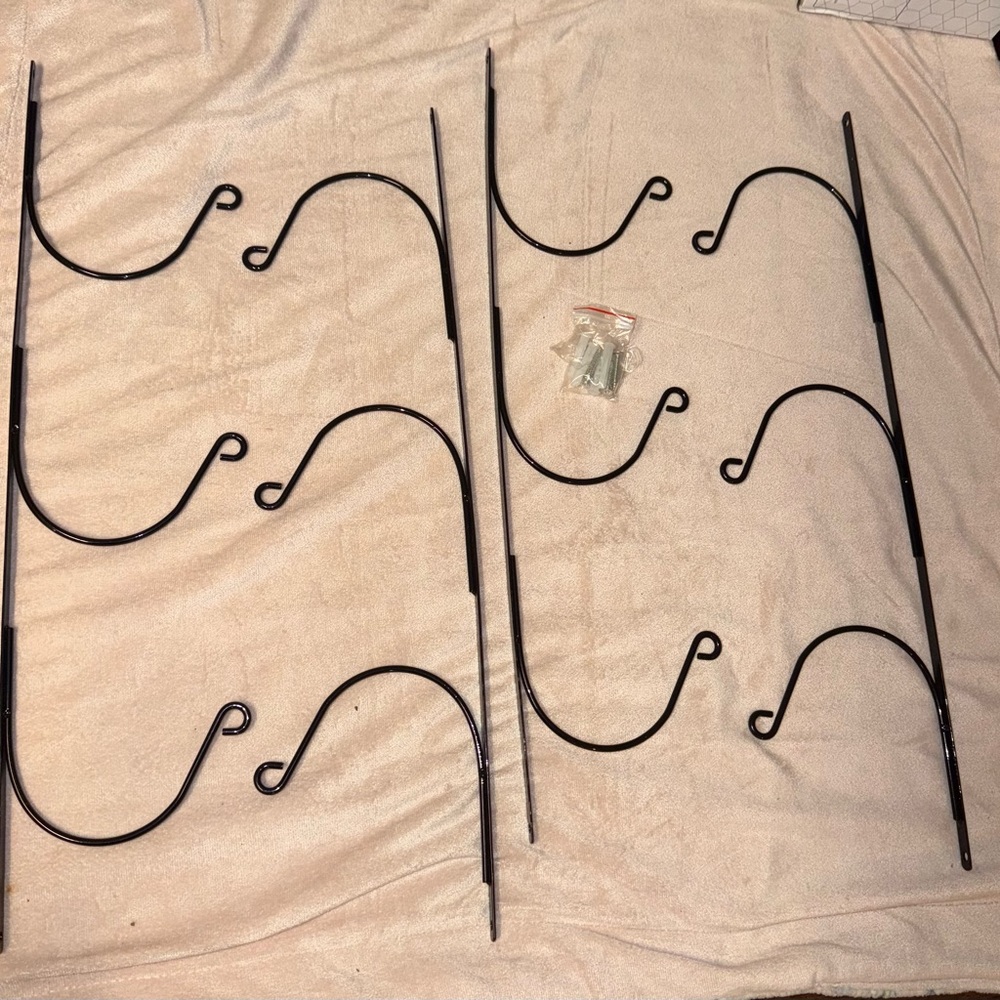 Black Metal Wall Hooks Set